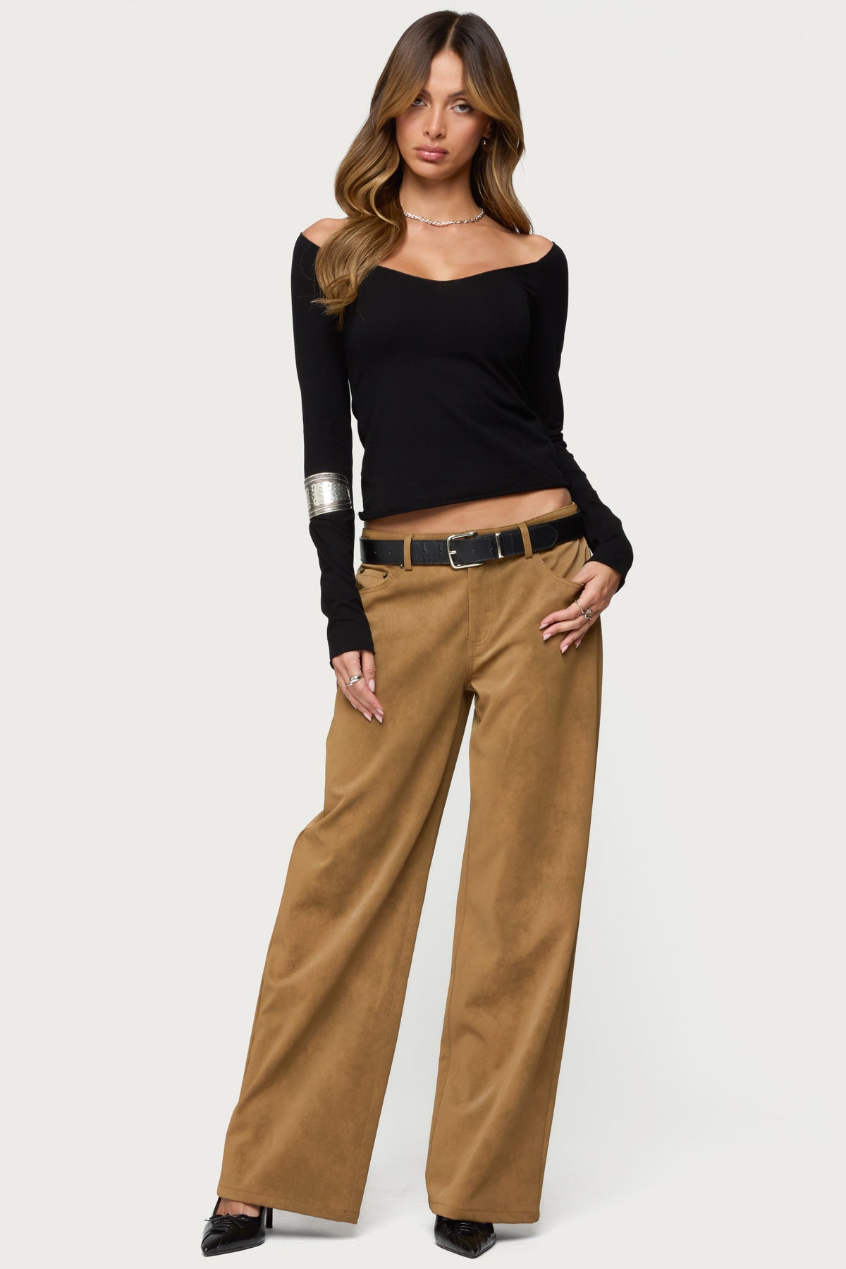 Nattie Off Shoulder V Neck Top