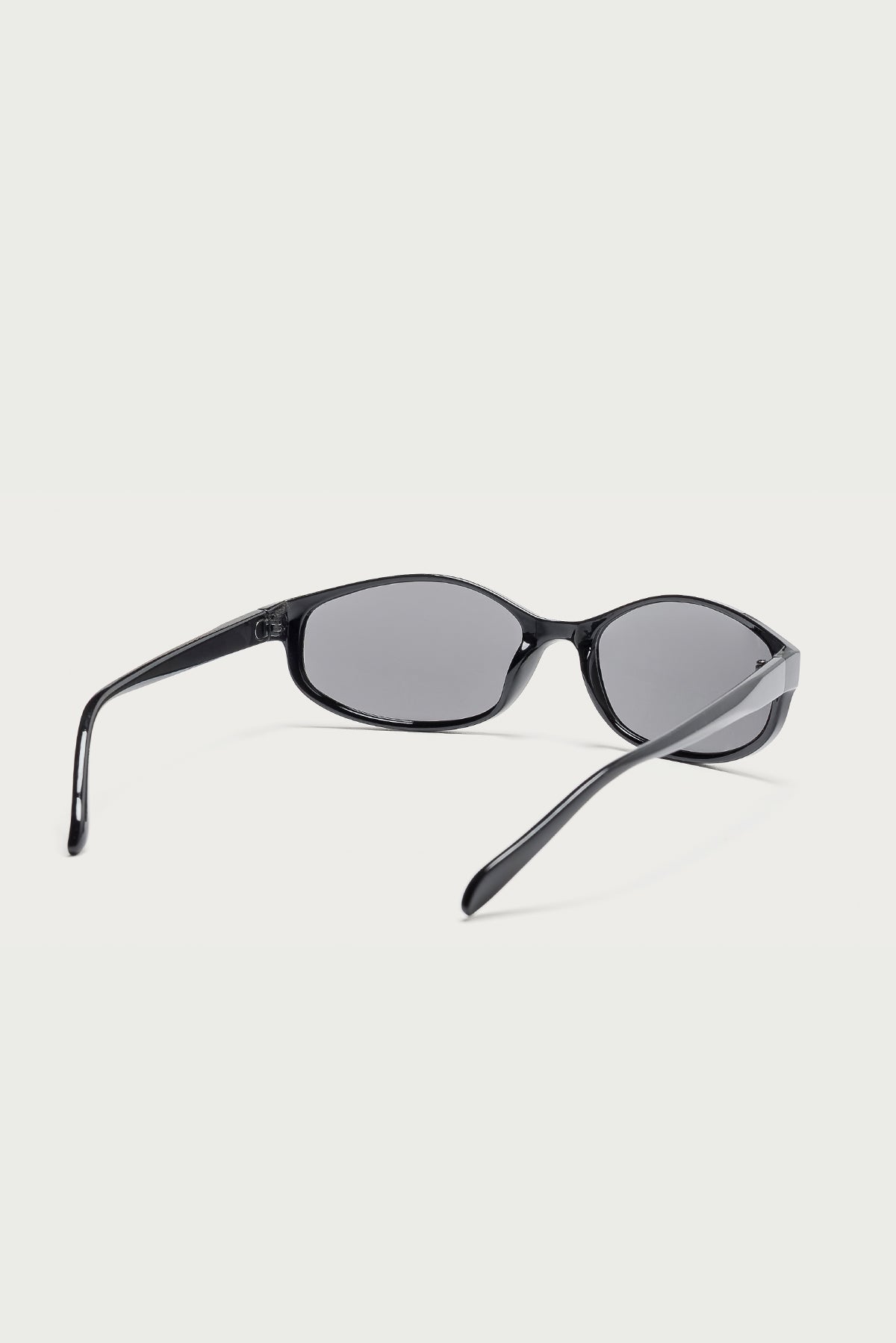 Dafney Round Sunglasses - Image 4