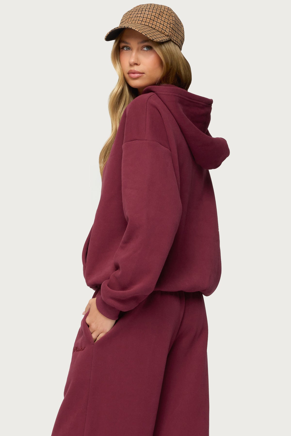 Basic Girl Oversized Edikted Hoodie - Image 5