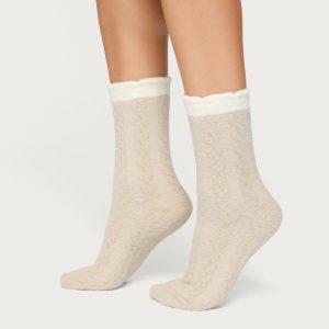 Contrast Fuzzy Cable Knit Socks