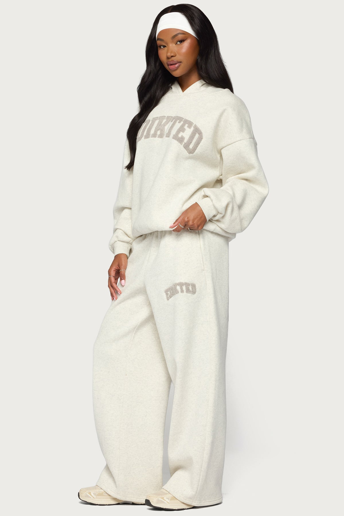 Edikted To You Wide Leg Sweatpants - Image 4