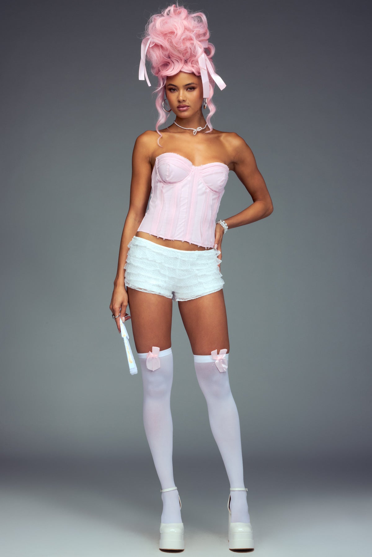 Gilded Queen Costume - Image 3