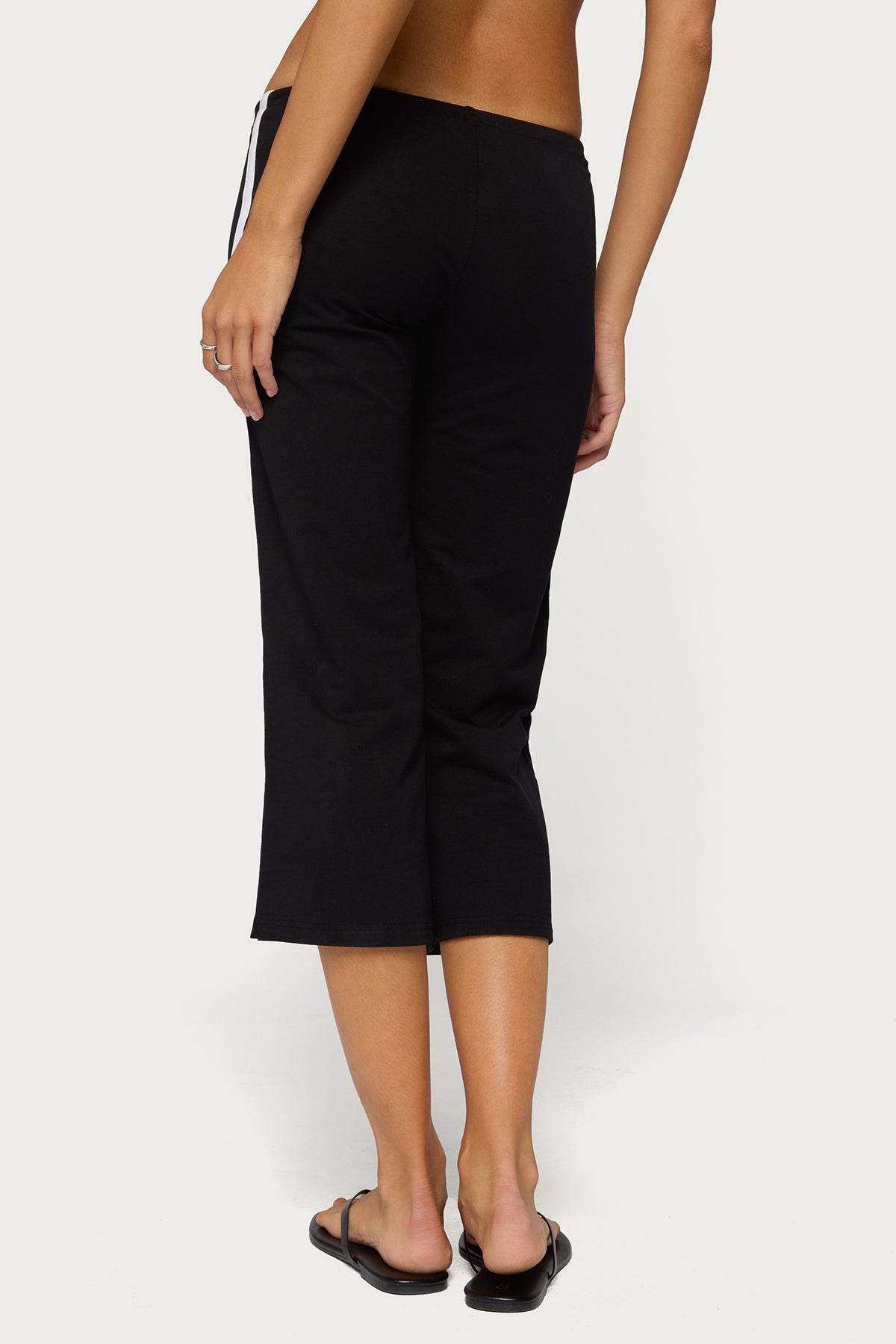 Milene Contrast French Terry Capri Pants - Image 6