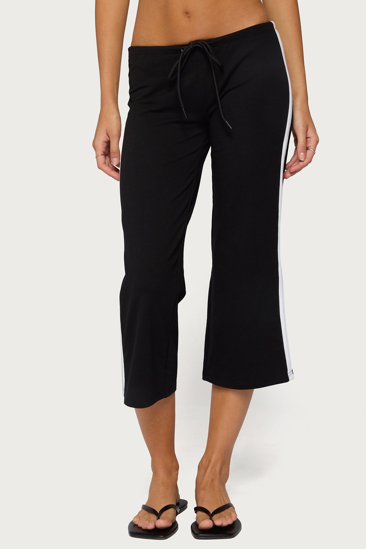 Milene Contrast French Terry Capri Pants - Image 3