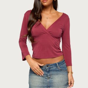 Mar V Neck Three-Quarter Sleeve Top