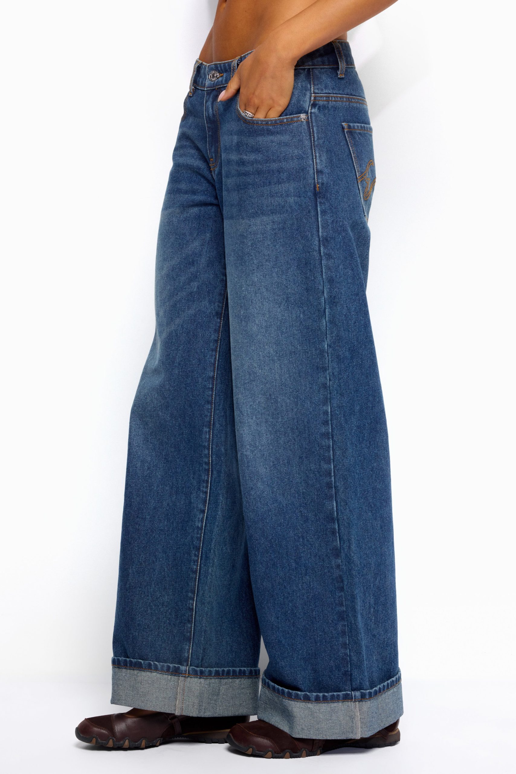 Gatz Cuffed Low Rise Wide Leg Jeans - Image 5