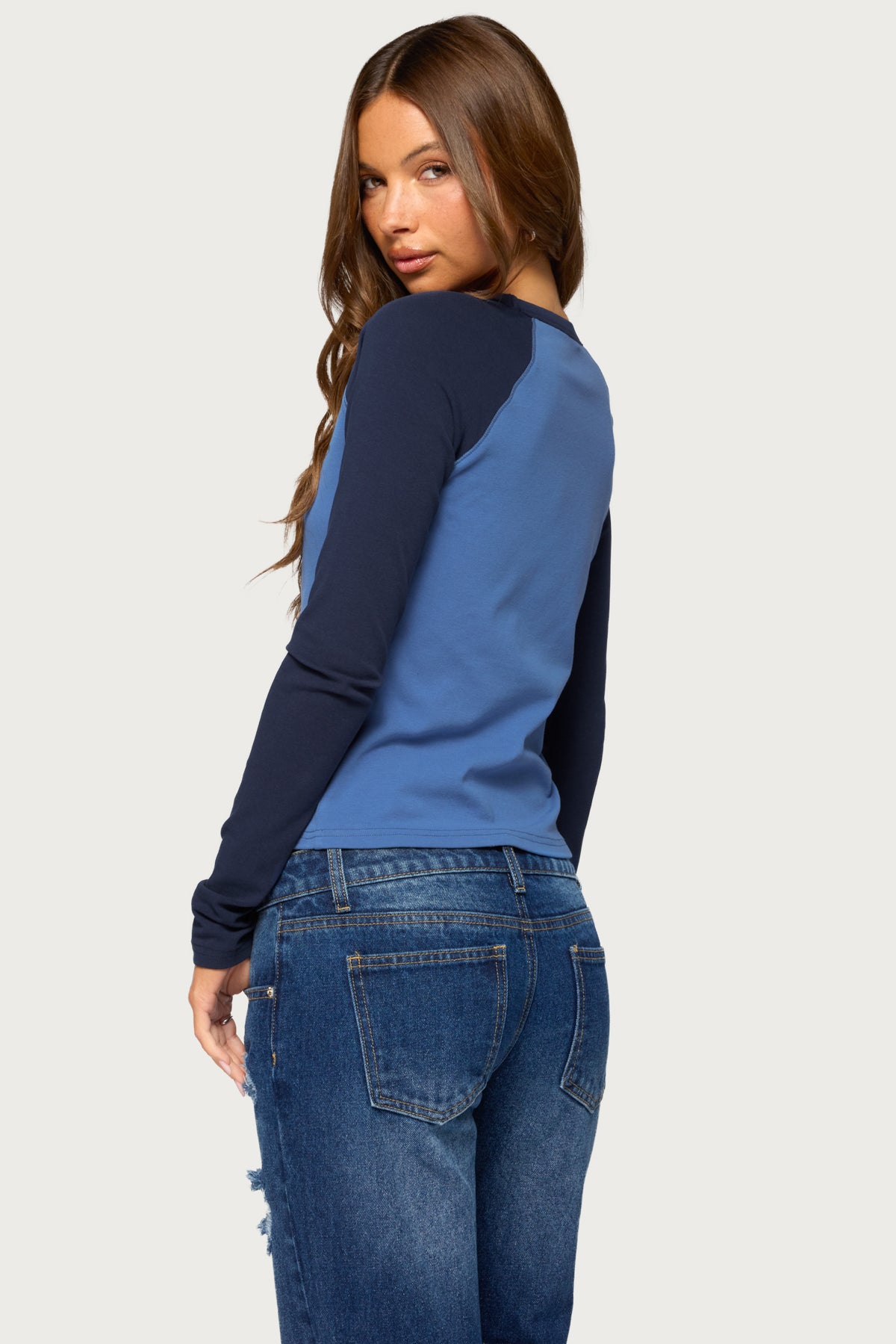 Edikted Just Living Raglan Graphic Top - Image 6