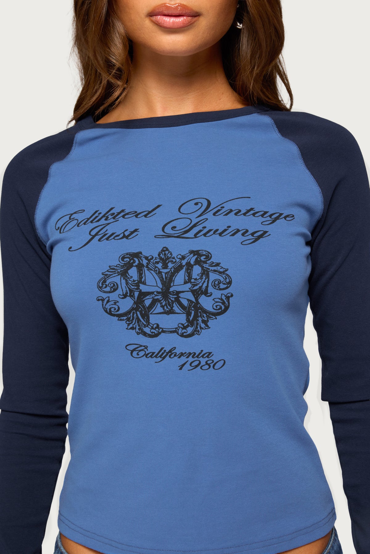 Edikted Just Living Raglan Graphic Top - Image 2